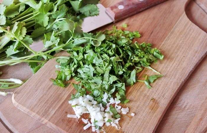 Рецепт Салат из фасоли с брынзой  шаг-4