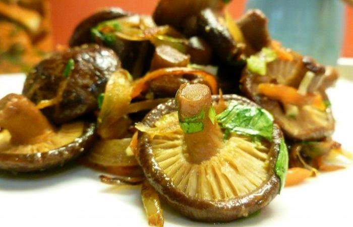 Рецепт Салат из грибов шиитаке шаг-5