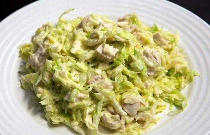 Рецепт Салат из капусты с курицей шаг-6