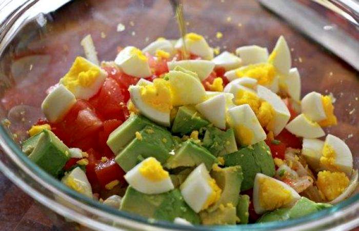 Рецепт Салат из креветок с помидорами и авокадо шаг-6