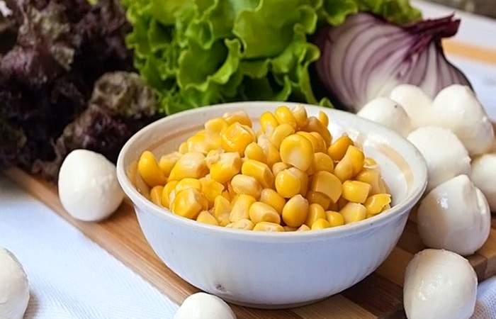 Рецепт Салат из кукурузы и моцареллы шаг-1