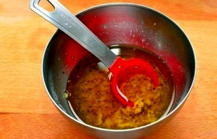 Рецепт Салат из курицы с помидорами и сельдереем шаг-3