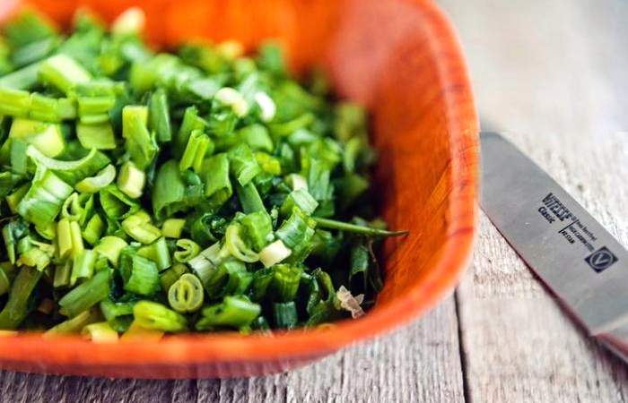 Рецепт Салат из морепродуктов с зеленью  шаг-4