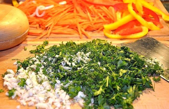 Рецепт Салат с баклажанами, морковью и перцем шаг-3
