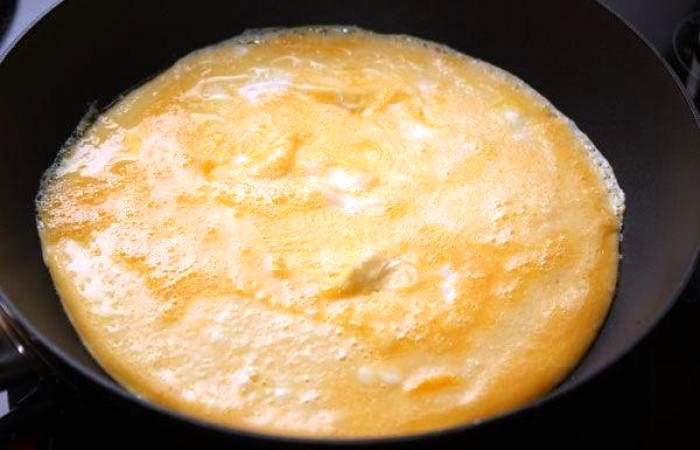 Рецепт Салат с козьим сыром и омлетом шаг-1