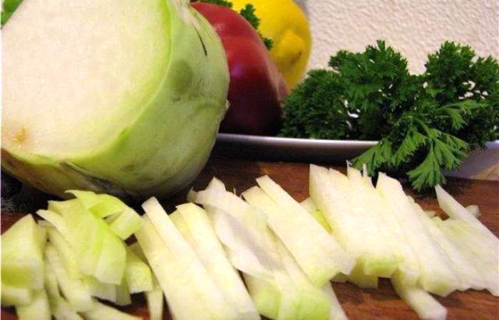 Рецепт Салат с креветками и свежими овощами шаг-3