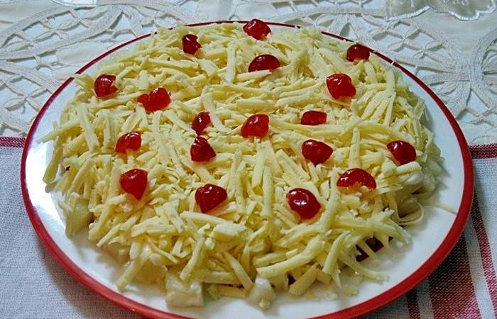 Рецепт Салат с сыром и ананасом шаг-3