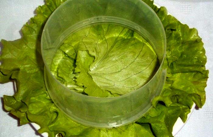 Рецепт Слоеный салат из печени трески с овощами шаг-6