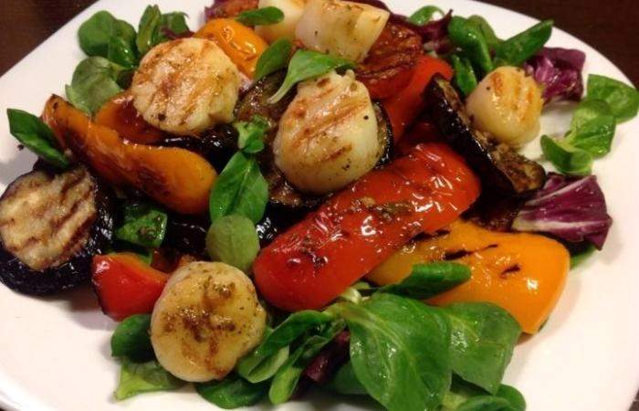 Рецепт Теплый салат с морепродуктами и овощами шаг-7