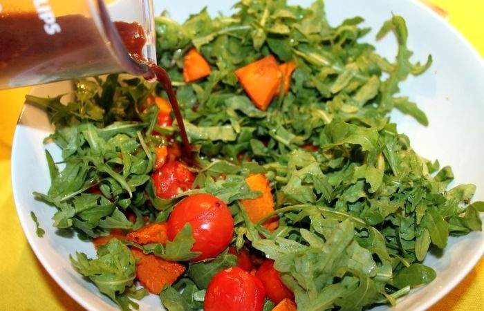 Рецепт Теплый салат с тыквой и рукколой  шаг-4