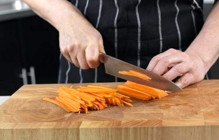 Рецепт Вкусная морковь по-корейски  шаг-2