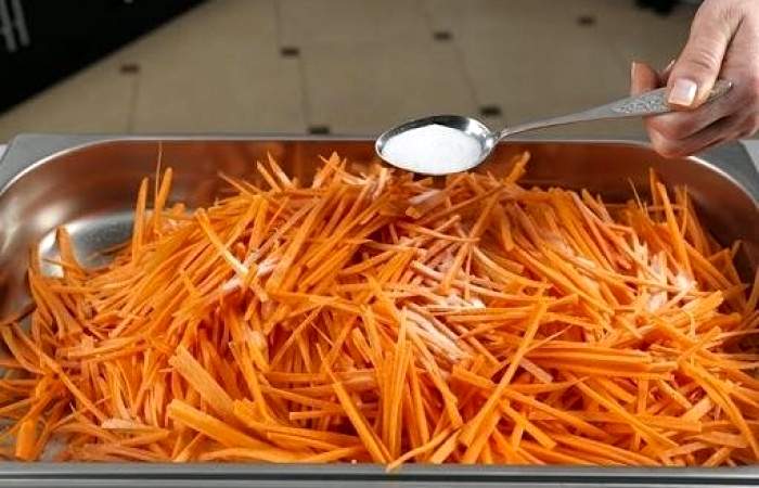 Рецепт Вкусная морковь по-корейски  шаг-4