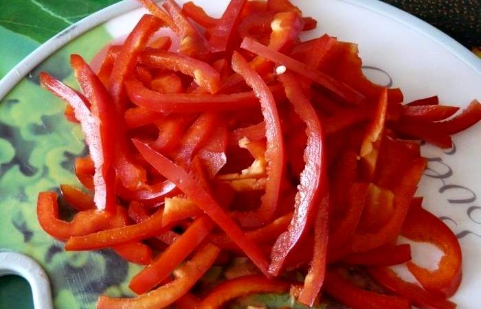 Рецепт Вкусный салат из баклажанов шаг-6