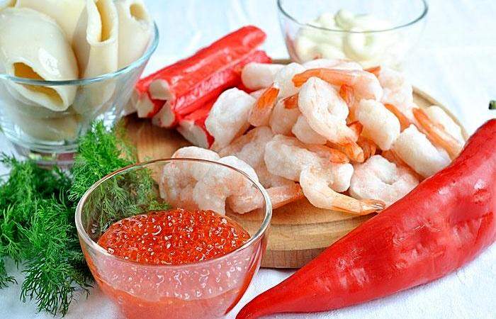 Рецепт Вкусный салат из морепродуктов шаг-1