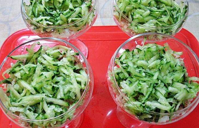 Рецепт Вкусный салат с тунцом  шаг-4