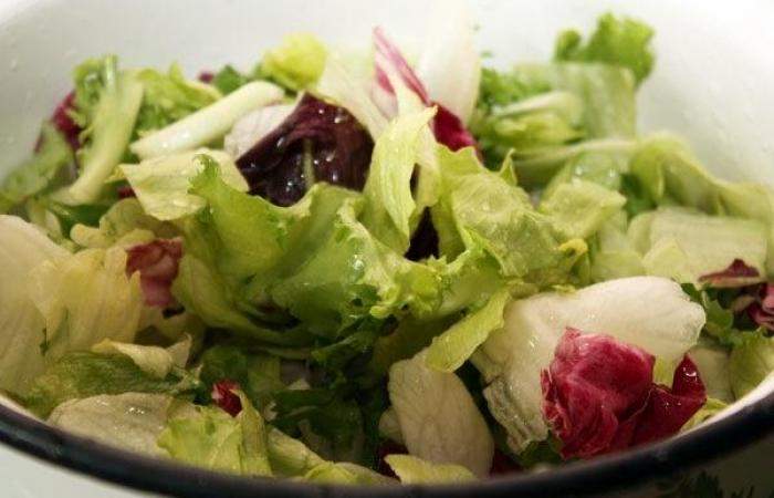 Рецепт Зеленый салат с козьим сыром  шаг-2