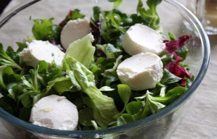 Рецепт Зеленый салат с козьим сыром шаг-3