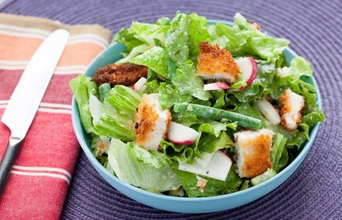 Рецепт Зеленый салат с курицей шаг-8
