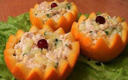 Рецепт Салат с куриным филе и огурцами в апельсине Готовим Салаты Салат с куриным филе и огурцами в апельсине