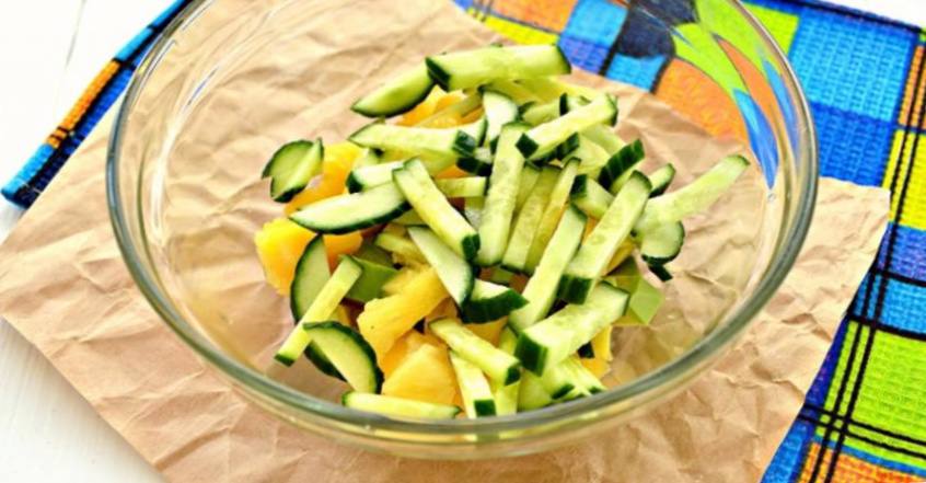 Рецепт Быстрый салат с авокадо и ананасом  шаг-2