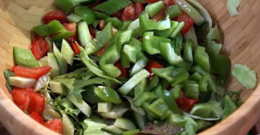 Рецепт Форель, маринованная в ягодах, и арбузный салат шаг-3