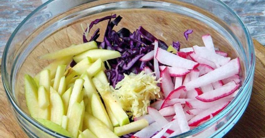 Рецепт Овощной салат с яблоком и имбирём  шаг-4