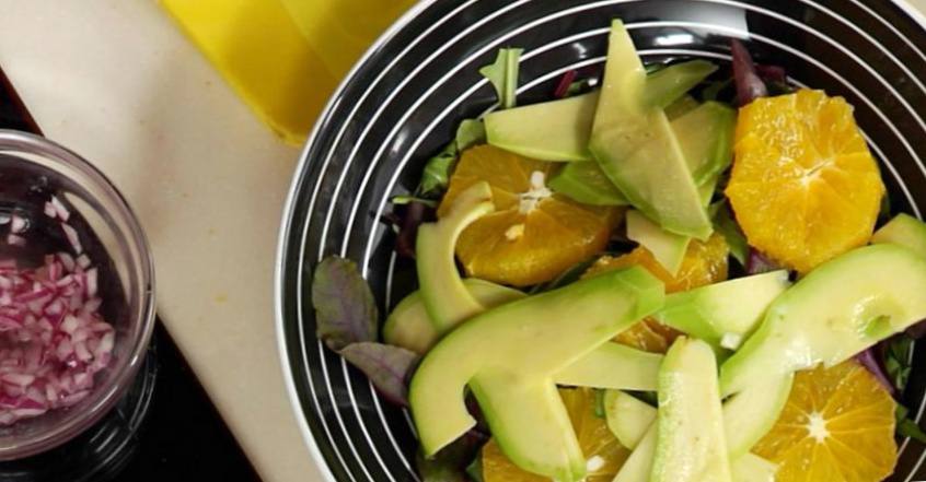 Рецепт Салат из авокадо и апельсина  шаг-4