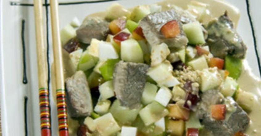 Рецепт Салат из рыбы с фруктами  шаг-4