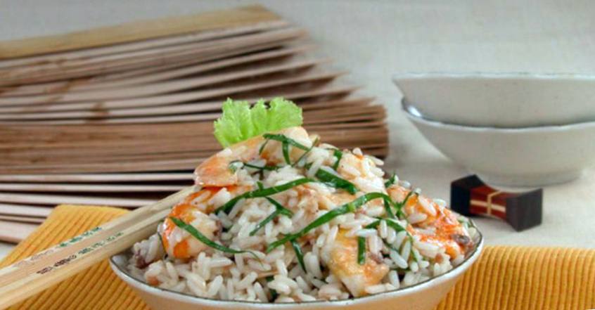 Рецепт Салат из риса с креветками и анчоусами шаг-1