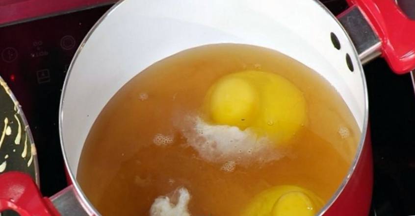 Рецепт Салат из рукколы с яйцами пашот шаг-1