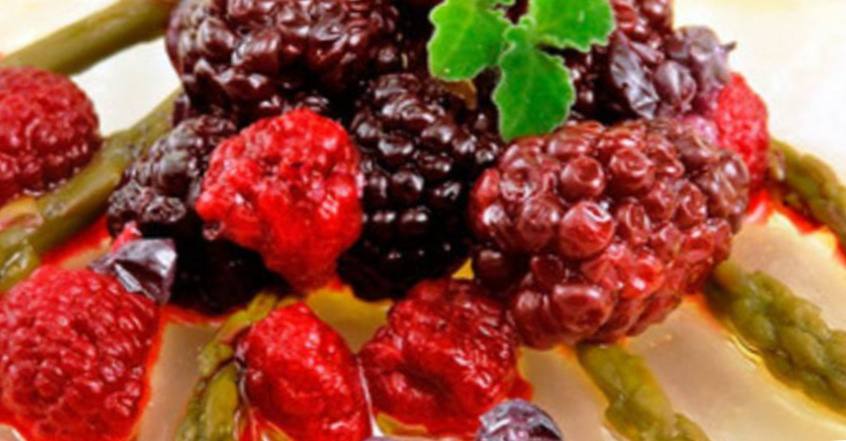 Рецепт Салат с лесными ягодами шаг-1