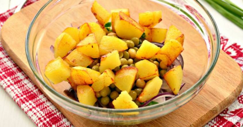 Рецепт Тёплый картофельный салат с грибами шаг-5