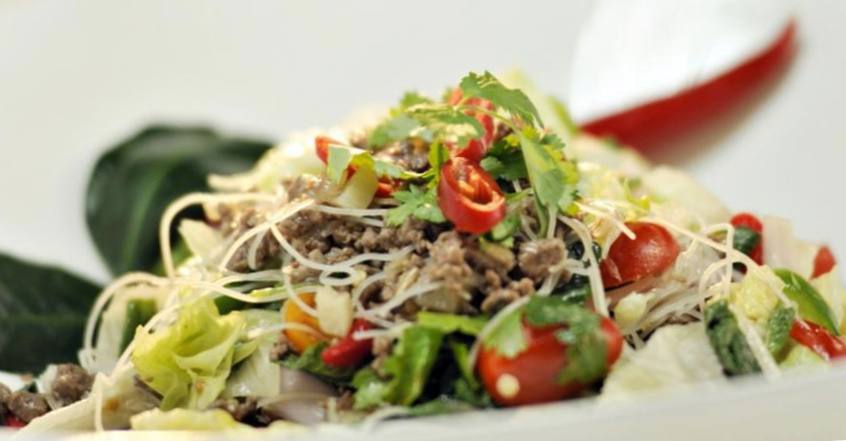 Рецепт Ям Вун Сен. Салат с говяжьим фаршем и рисовой лапшой шаг-6