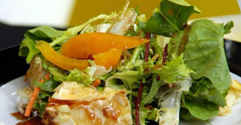 Рецепт Зеленый салат с сыром Бри шаг-7