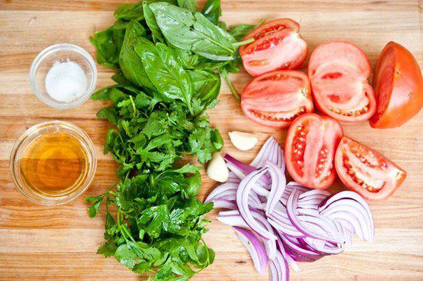 Рецепт Легкий овощной салат с сухариками шаг-1