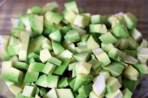 Рецепт Салат с авокадо, фасолью и помидорами  шаг-4