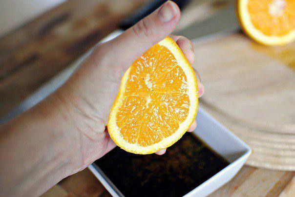 Рецепт Салат с лососем и апельсиновым соусом шаг-3