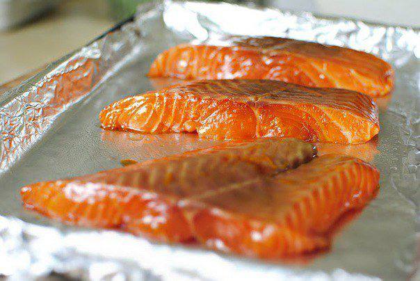 Рецепт Салат с лососем и апельсиновым соусом шаг-5