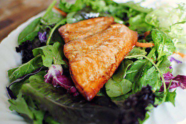 Рецепт Салат с лососем и апельсиновым соусом шаг-8