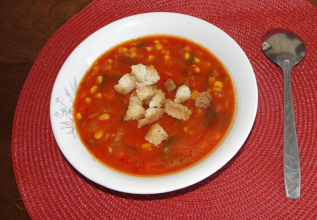 Супы поэтапно. Простой суп. Суп с фаршем и чечевицей. Суп из кильки в томатном. Просто суп.