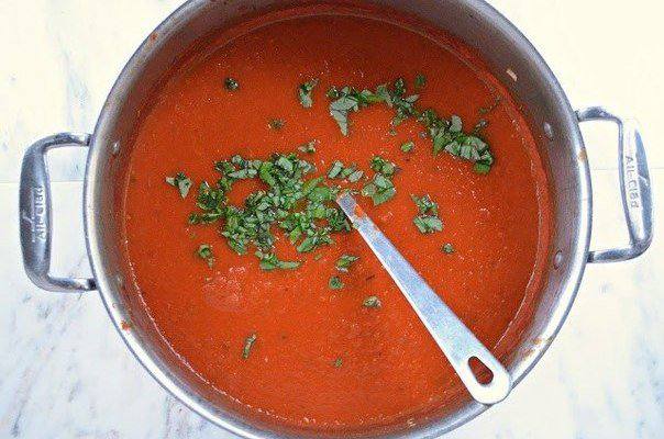 Рецепт Томатно-базиликовый суп с сырными гренками шаг-3