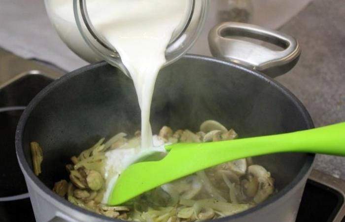 Рецепт Грибной крем-суп с шампиньонами шаг-7