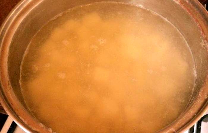 Рецепт Крем-суп из шампиньонов со сметаной шаг-1