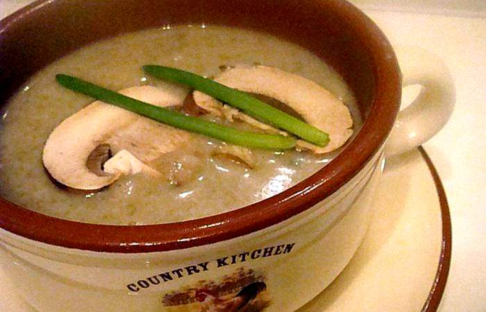 Рецепт Крем-суп из шампиньонов со сметаной  шаг-4
