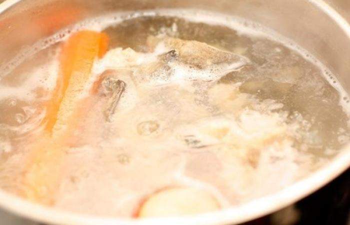 Рецепт Рыбный суп с креветками  шаг-2