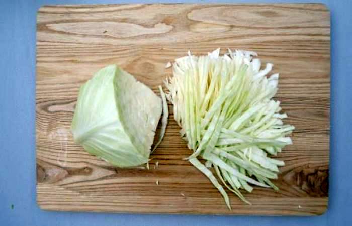 Рецепт Щи из свежей капусты с куриным филе  шаг-2