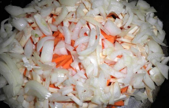 Рецепт Щи из свежей капусты с куриным филе шаг-6