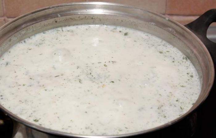 Рецепт Сырный суп-пюре с консервированной кукурузой  шаг-4