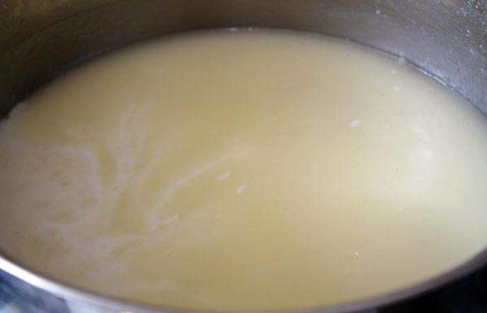 Рецепт Сырный суп с кольраби шаг-5