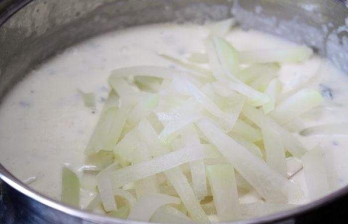 Рецепт Сырный суп с кольраби шаг-6